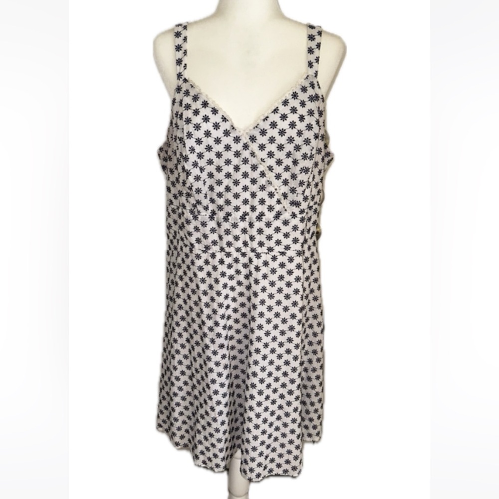 TRIXXI White Blue V Neck Dress with Floral Embroidery Size 2X
